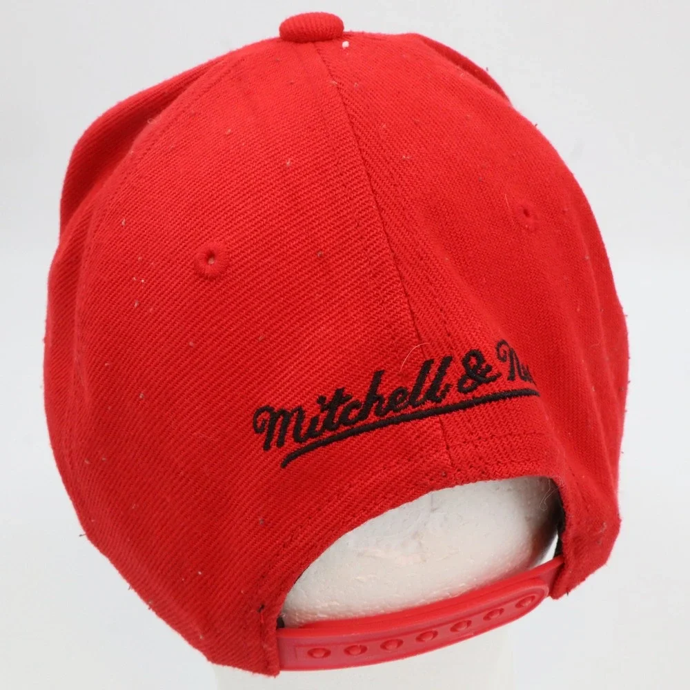 Mitchell & Ness Portland Trail Blazers Hat Mens‎ OSFM Red Snapback NBA Flat Brim
